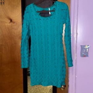 Knitted Green dress - slight open back